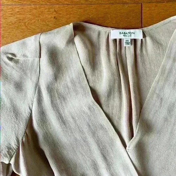 Babaton | Aritzia 100%  silk taupe blouse long sleeve top size XXS - Picture 2 of 3